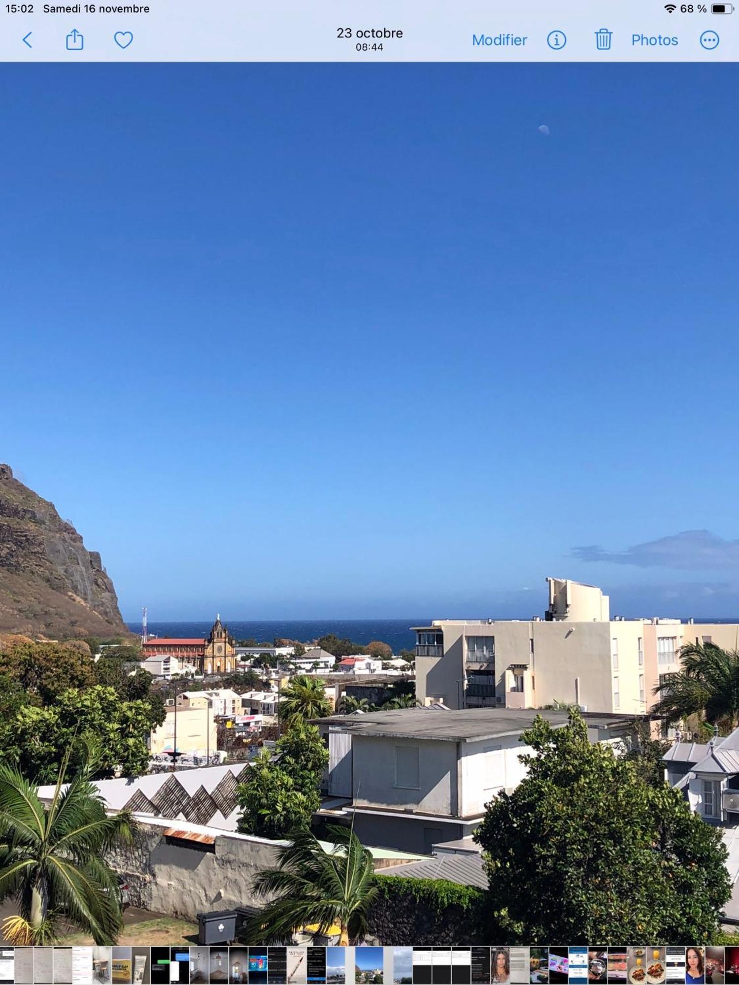 Perle Au Centre Ville Avec Vue Mer Et Montagne Сен-Дени Экстерьер фото